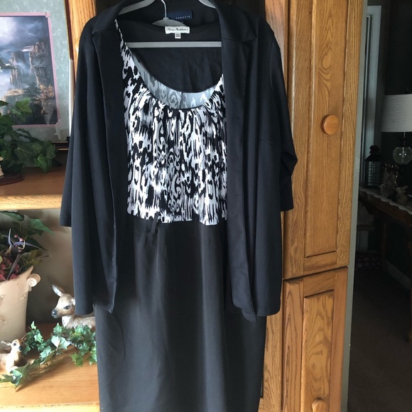 Clothing from closet purge - Picture 16 of 16